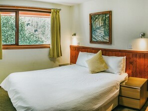3 bedrooms, free WiFi - We love this hidden little secret. (Moffat)