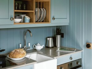 Private kitchen - Curlew Shepherds Hut - UK7628 (Pitlochry)
