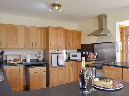 Willow Cottage - UK30684