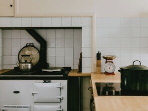 Lave-vaisselle, chaise haute