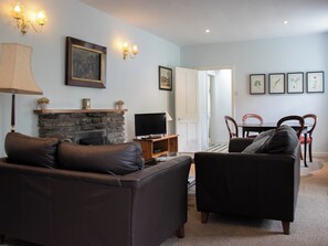TV, fireplace - Marble Lodge - UK7635 (Pitlochry)