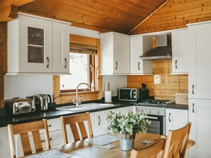 Dishwasher, high chair - Henning Lodge - UK31008 (Ansty, near Dorchester)