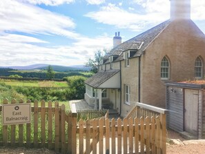 Exterior - 3 bedroom accommodation in Banchory (Banchory)