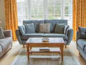 TV - 2 bedroom accommodation in Banchory (Banchory)