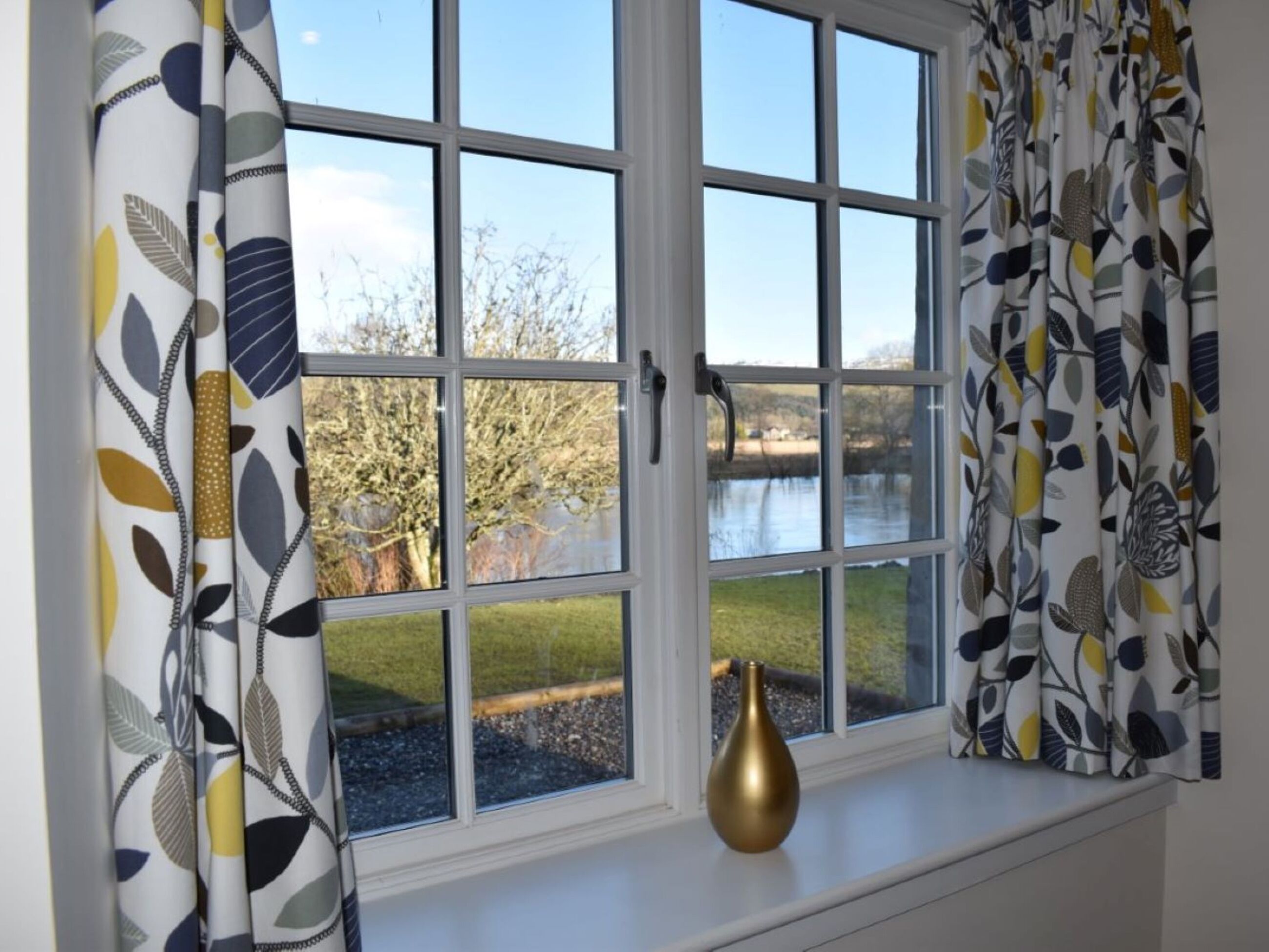 المنشأة من الداخل