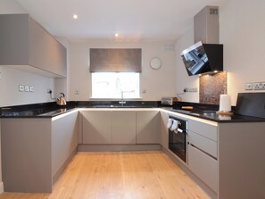 Dishwasher - 3 bedroom accommodation in York (York)