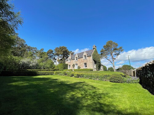 Balloan Cottage-UK7382