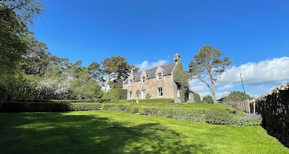 Balloan Cottage-UK7382