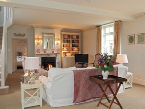TV, fireplace - This stunning property makes a real retreat for guests looking for luxury. (Bruern, near Chipping Norton)