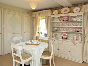 Dining - Cheltenham - UKC1155 (Bruern, near Chipping Norton)