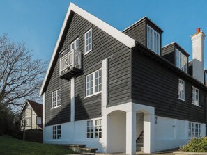 Exterior - 2 bedroom accommodation in Thorpeness, near Aldeburgh (Thorpeness, near Aldeburgh)