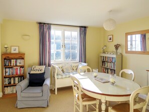 Interior - 2 bedroom accommodation in Thorpeness, near Aldeburgh (Thorpeness, near Aldeburgh)