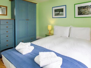 2 bedrooms, free WiFi - 2 bedroom accommodation in Thorpeness, near Aldeburgh (Thorpeness, near Aldeburgh)