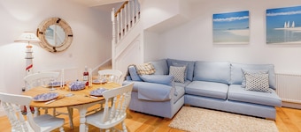 3 bedroom accommodation in Aldeburgh, near Saxmundham
