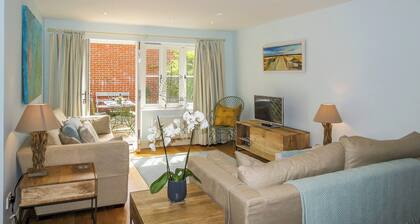 4 bedroom accommodation in Aldeburgh, near Saxmundham