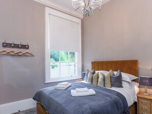 1 bedroom, free WiFi - A fantastic base from which to explore this magical city. (York)