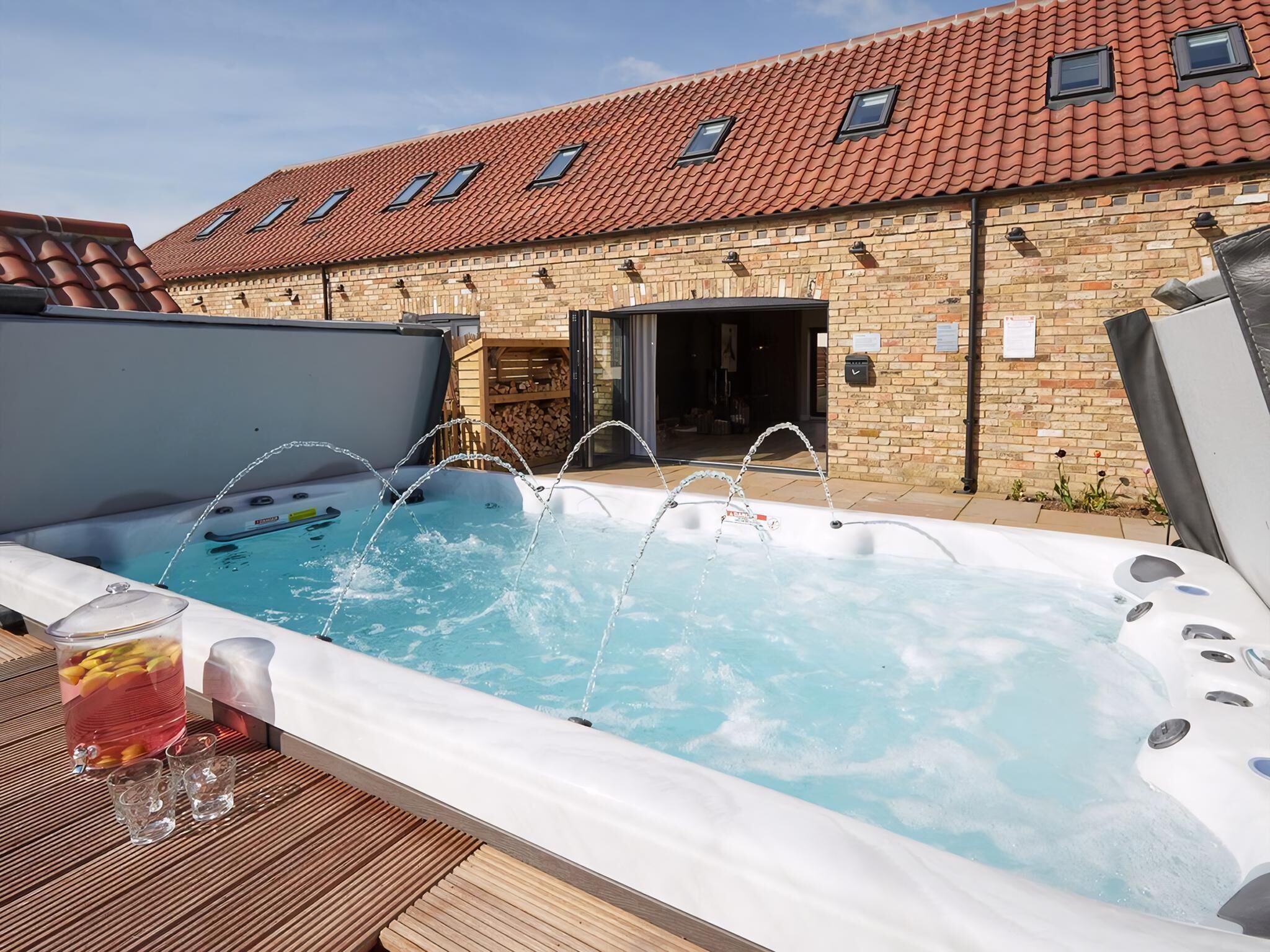 Outdoor spa tub