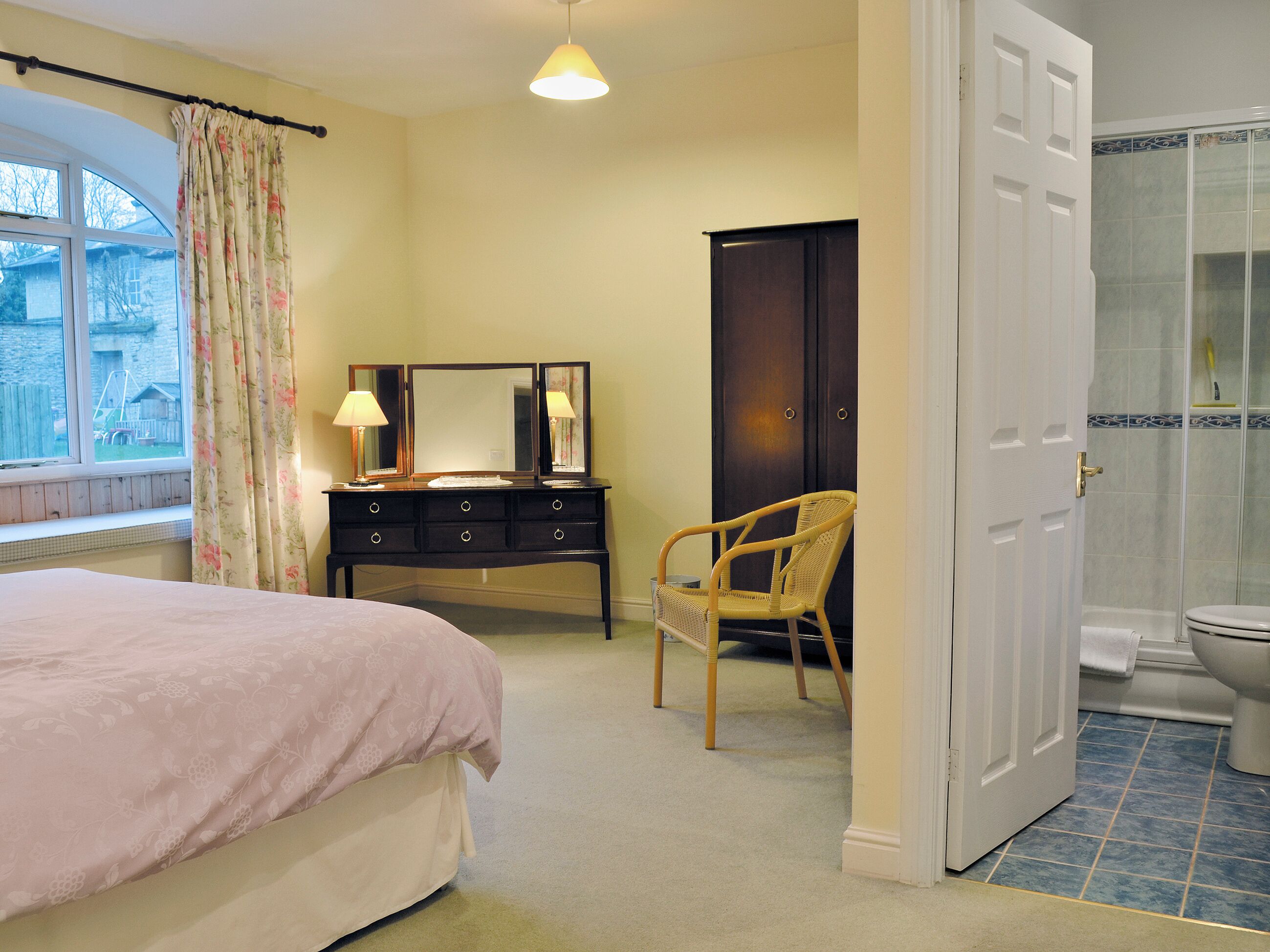 2 bedrooms, free WiFi