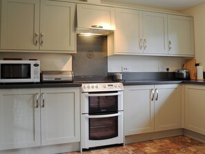 Dishwasher, high chair - 2 bedroom accommodation in Slingsby, near Malton (Slingsby, near Malton)