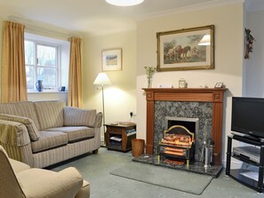 TV, fireplace - 2 bedroom accommodation in Slingsby, near Malton (Slingsby, near Malton)