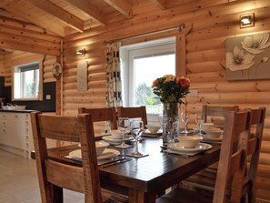 Dining - 3 bedroom accommodation in Brayton, Selby (Brayton, Selby)