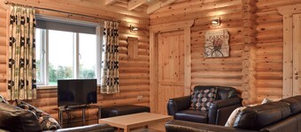3 bedroom accommodation in Brayton, Selby