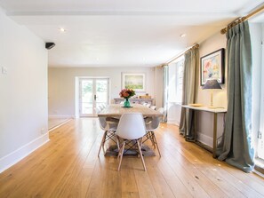 Dining - Dairy House - UKC2776 (Illminster)