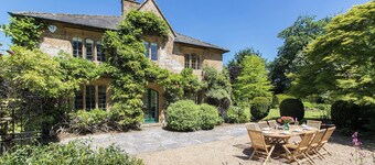 Dairy House - UKC2776