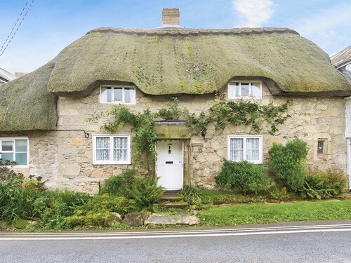 3 bedroom accommodation in Niton, near Ventnor