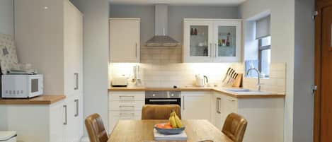 洗碗机、高脚椅