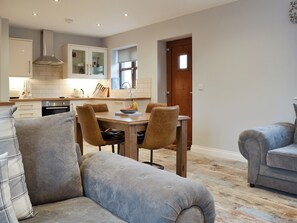 TV - 2 bedroom accommodation in Bickley, near Malpas (Bickley, near Malpas)