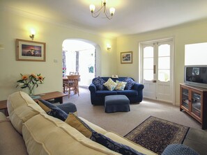 TV, fireplace - 3 bedroom accommodation in Sandford, near Shanklin (Sandford, near Shanklin)
