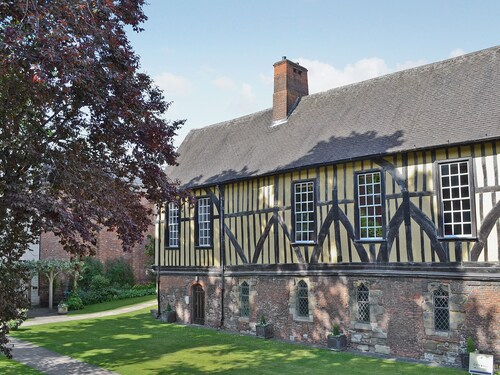 2 bedroom accommodation in Murton, near York