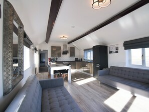 TV - 2 bedroom accommodation in Murton, near York (Murton, near York)