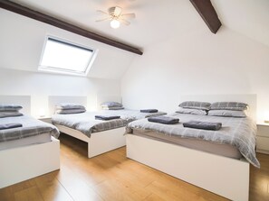 2 bedrooms, free WiFi - 2 bedroom accommodation in Murton, near York (Murton, near York)