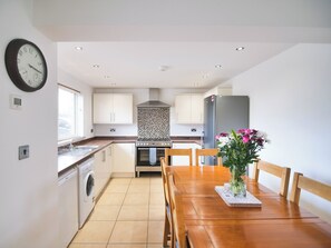 Dishwasher, high chair - 3 bedroom accommodation in Murton, near York (Murton, near York)