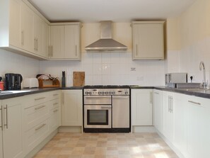 Dishwasher - The Walton - UKC3232 (Onibury, near Ludlow)