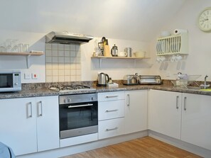 High chair - 1 bedroom accommodation in Torquay (Torquay)