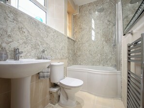 Towels - Trinity Mews Apartment 13-UKC3308 (Torquay)