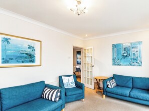 TV - 3 bedroom accommodation in Ventnor (Ventnor)