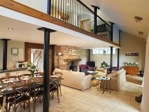 Interior - The Straw House - UKC3676 (Tattersett, near Fakenham)