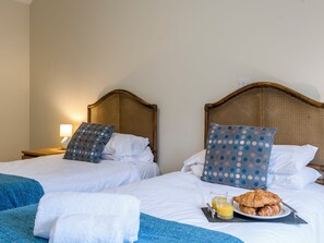 2 bedrooms, free WiFi - The Milking Parlour - UKC3681 (Tattersett, near Fakenham)