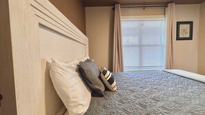 Fer et planche à repasser, Wi-Fi gratuit, draps fournis