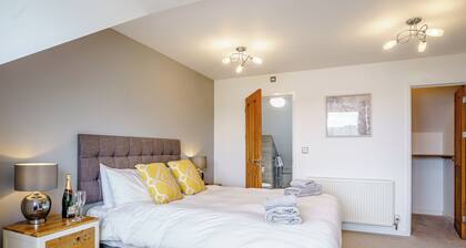 5 bedroom accommodation in Gwbert, near Cardigan