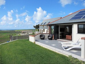 Terrace/patio - 1 bedroom accommodation in Marhamchurch, near Bude (Marhamchurch, near Bude)