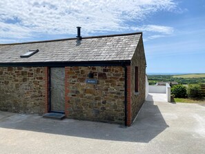 Exterior - 1 bedroom accommodation in Marhamchurch, near Bude (Marhamchurch, near Bude)
