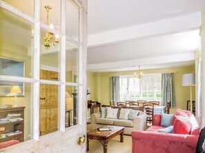 TV - 3 bedroom accommodation in Thorpeness, near Aldeburgh (Thorpeness, near Aldeburgh)