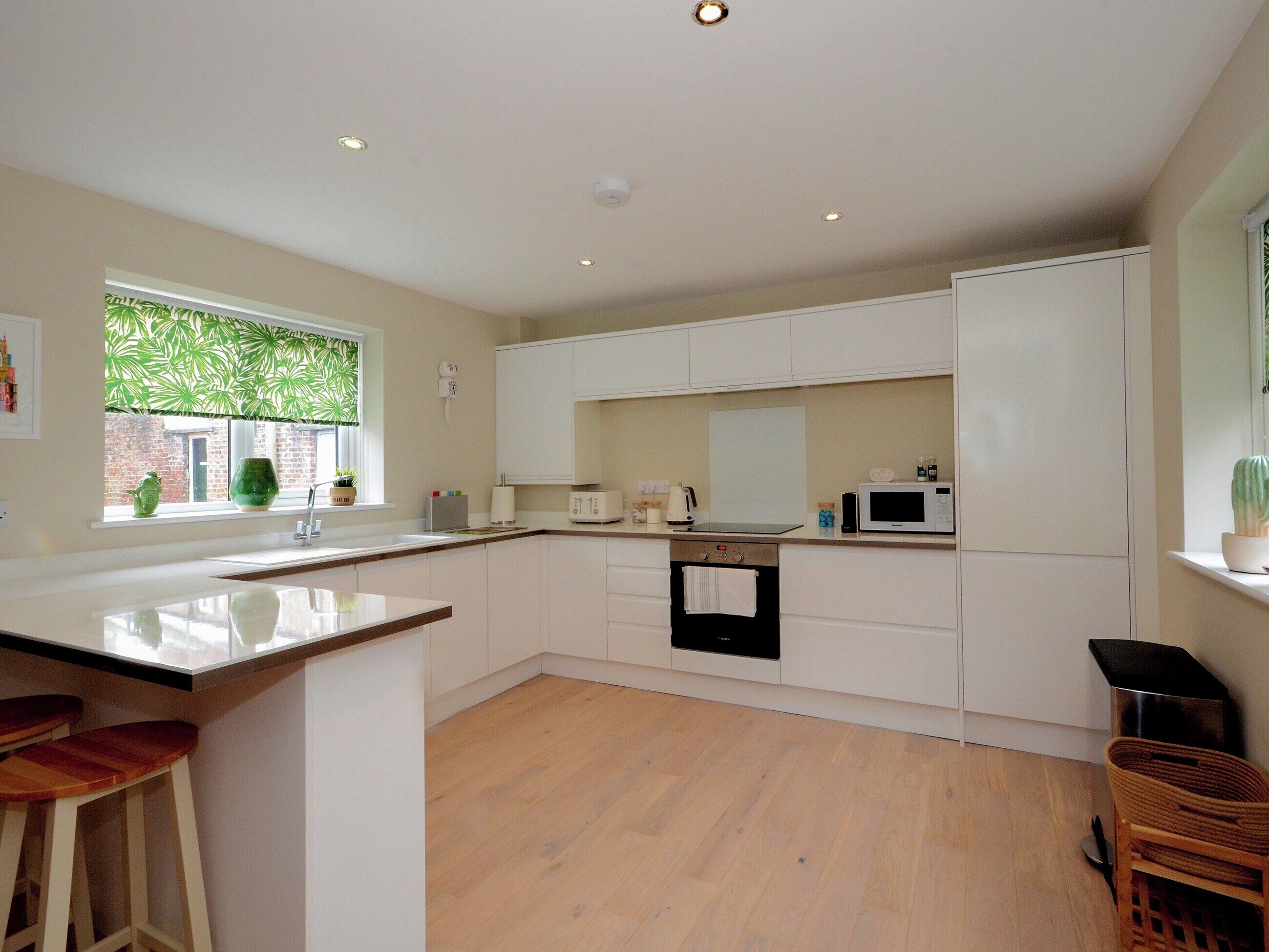 Dishwasher, high chair