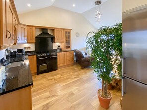 Dishwasher - 1 bedroom accommodation in Marhamchurch, near Bude (Marhamchurch, near Bude)