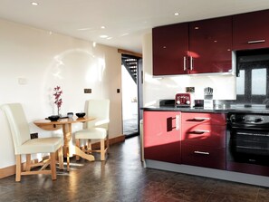 Dishwasher - 1 bedroom accommodation in Marhamchurch, near Bude (Marhamchurch, near Bude)